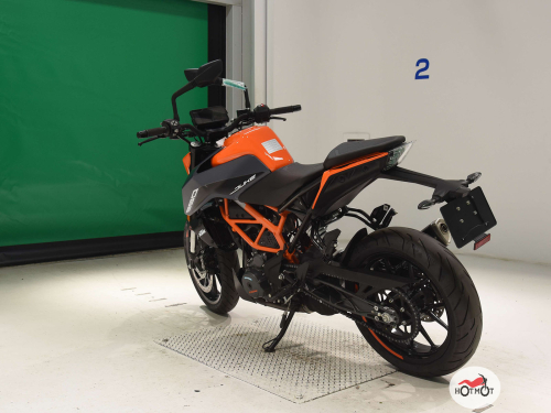 Мотоцикл KTM 390 Duke 2023, Оранжевый фото 6