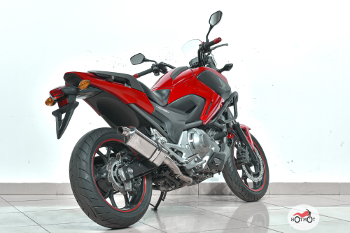 Мотоцикл HONDA NC 700X 2013, Красный фото 7