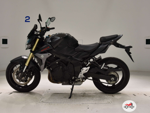 Мотоцикл SUZUKI GSR 750 2014, черный