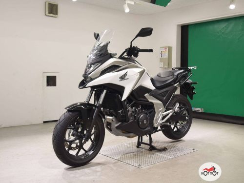 Мотоцикл HONDA NC 750X 2024, белый фото 4