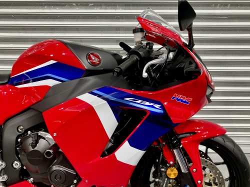 Мотоцикл HONDA CBR 600RR 2022, КРАСНЫЙ фото 10