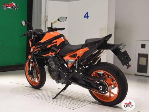 Мотоцикл KTM 890 Duke GP 2023, ЧЕРНЫЙ фото 6