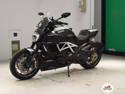Мотоцикл DUCATI Diavel Carbon 2015, Черный фото 3