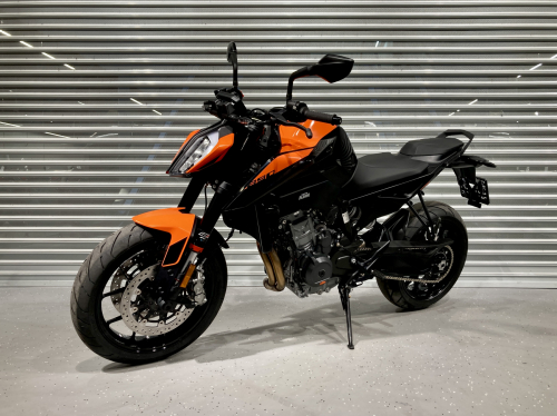 Мотоцикл KTM 890 Duke 2022, ЧЕРНЫЙ фото 3