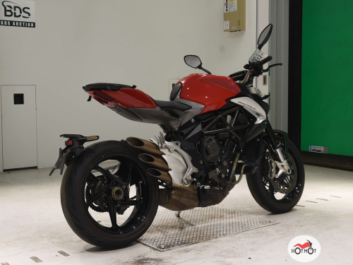 Мотоцикл MV AGUSTA Brutale 800 2016, Красный фото 5