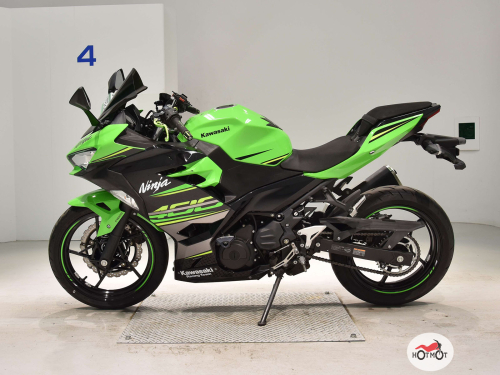 Мотоцикл KAWASAKI ER-4f (Ninja 400R) 2019, Зеленый