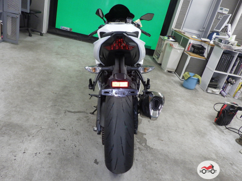 Мотоцикл KAWASAKI ZX-6 Ninja 2020, белый фото 8