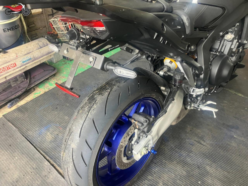 Мотоцикл Yamaha MT-09 (FZ-09) 2024, СЕРЕБРИСТЫЙ фото 4