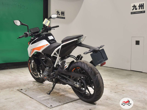 Мотоцикл KTM 390 Duke 2022, БЕЛЫЙ фото 6