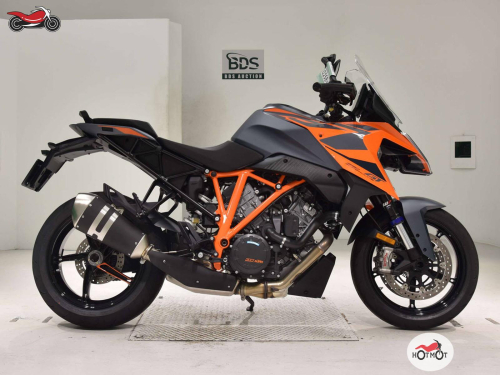 Мотоцикл KTM 1290 Super Duke GT 2023, СЕРЫЙ