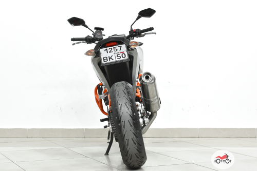 Мотоцикл KTM 690 Duke 2015, Белый фото 9