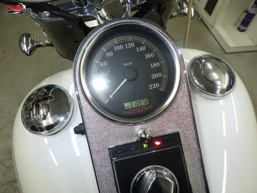 Мотоцикл Harley-Davidson Fat Boy 2005, БЕЛЫЙ фото 7