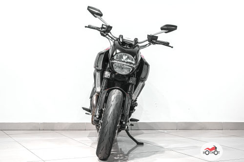 Мотоцикл DUCATI Diavel Carbon 2011, Черный фото 5