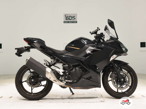 Мотоцикл KAWASAKI Ninja 400 2020, черный фото 2