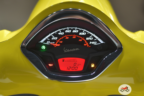 Скутер VESPA GTS 150 Super Sporty 2023, желтый фото 9
