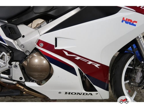 Мотоцикл HONDA VFR 800 2020, Белый фото 7