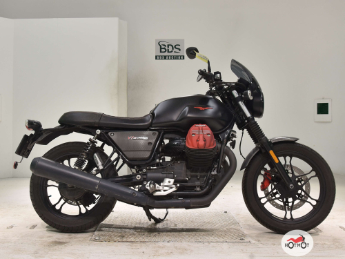 Мотоцикл MOTO GUZZI V 7 2018, черный фото 2