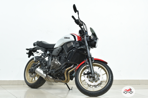 Мотоцикл YAMAHA XSR700 2021, Красный
