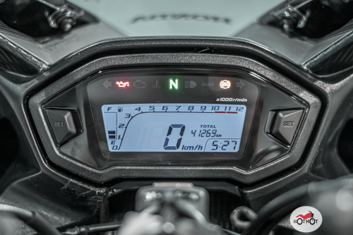 Мотоцикл HONDA CBR 400R 2017, Черный фото 9