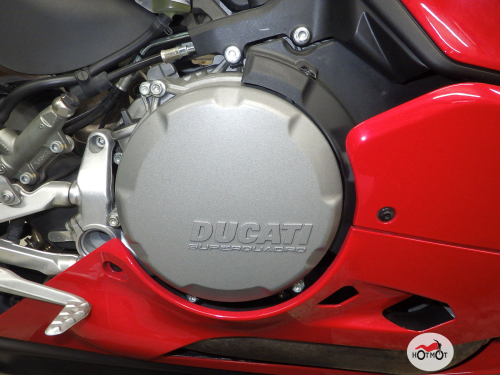 Мотоцикл DUCATI Panigale V2 2021, Красный фото 8