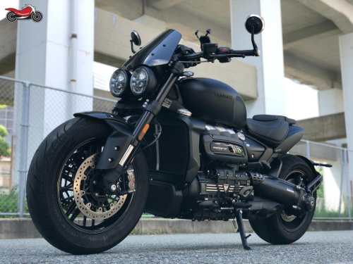 Мотоцикл Triumph Rocket 3 2022, ЧЕРНЫЙ фото 5