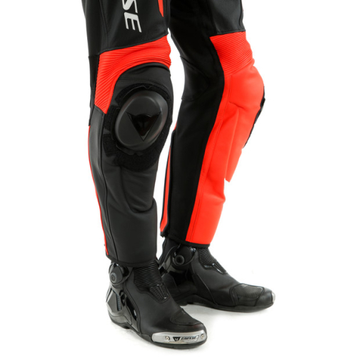 Комбинезон кожаный Dainese MISTEL 2PCS SUIT Black-Matt/Fluo-Red/Black-Matt фото 3