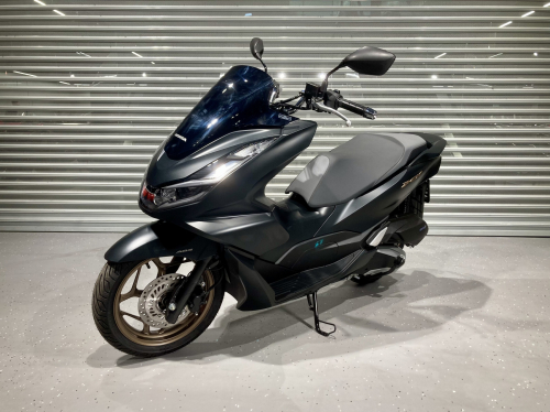 Скутер HONDA PCX 160 2024, ЧЕРНЫЙ фото 3