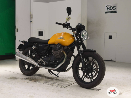 Мотоцикл MOTO GUZZI V 7 2016, желтый фото 3