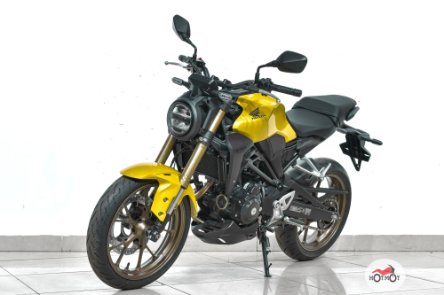 Мотоцикл HONDA CB 300R 2022, желтый фото 2
