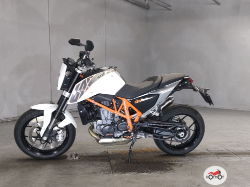 Мотоцикл KTM 690 Duke 2013, Белый