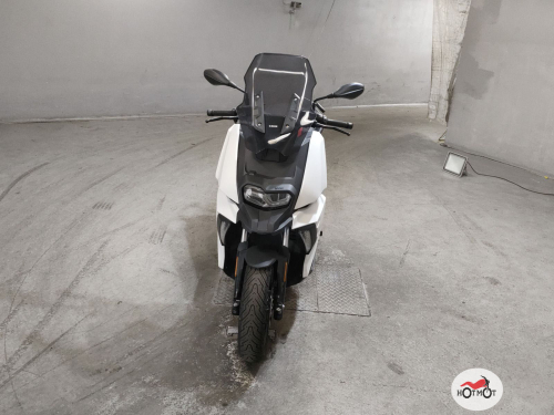 Скутер BMW C 400 X 2020, Белый фото 3