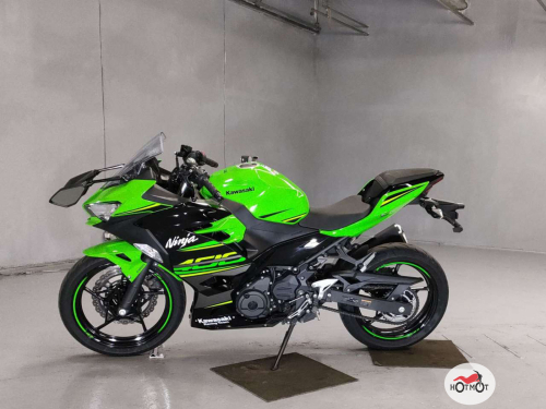 Мотоцикл KAWASAKI Ninja 400 2019, Зеленый