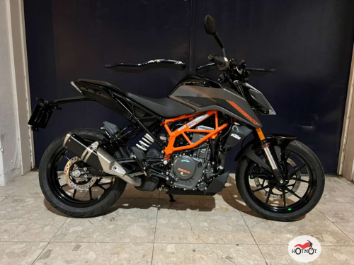 Мотоцикл KTM 390 Duke 2023, черный фото 2