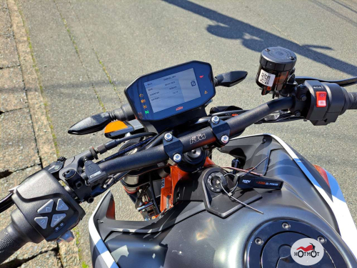 Мотоцикл KTM 890 Duke R 2021, БЕЛЫЙ фото 5