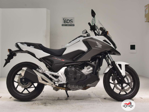 Мотоцикл HONDA NC 750X 2019, белый фото 2