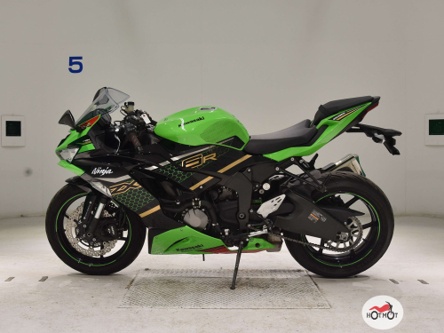 Мотоцикл KAWASAKI ZX-6 Ninja 2020, ЗЕЛЕНЫЙ