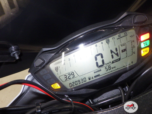 Мотоцикл SUZUKI GSX-S 750 2020, БЕЛЫЙ фото 12