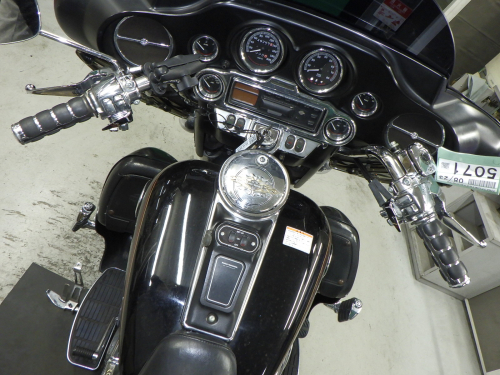 Мотоцикл HARLEY-DAVIDSON Electra Glide 1999, Черный фото 7