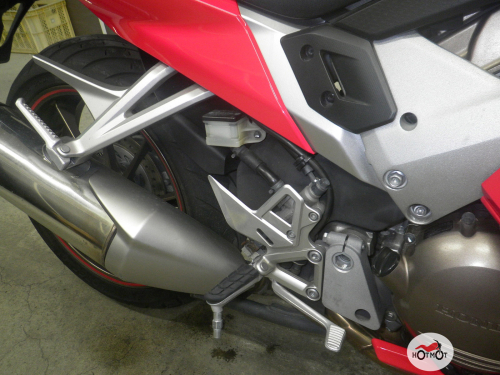 Мотоцикл HONDA VFR 800 2015, Красный фото 10