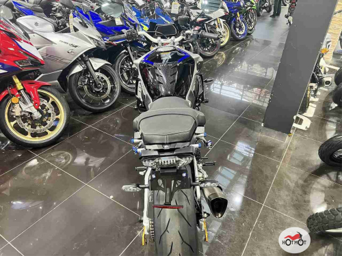 Мотоцикл YAMAHA MT-10 2018, серый фото 8
