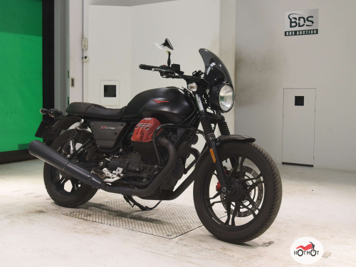 Мотоцикл MOTO GUZZI V 7 2018, черный фото 3