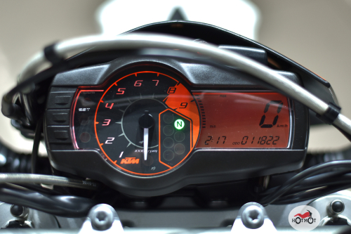 Мотоцикл KTM 690 SMC 2010, БЕЛЫЙ фото 9