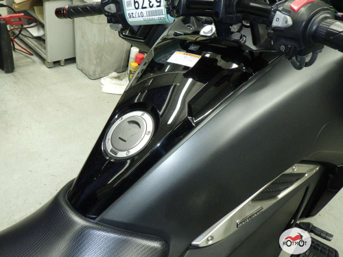 Мотоцикл HONDA NM4  2014, Черный фото 11
