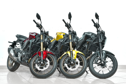 Мотоцикл HONDA CB 300R 2022, желтый фото 11