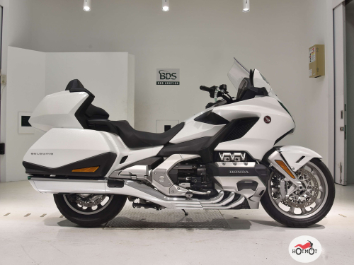 Мотоцикл HONDA GL 1800 2019, белый фото 2