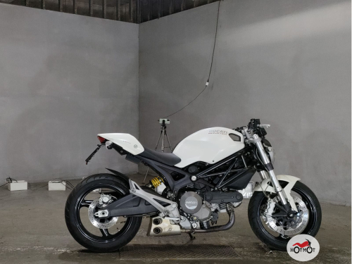 Мотоцикл DUCATI Monster 696 2011, Белый фото 2