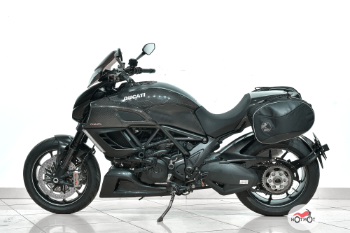 Мотоцикл DUCATI Diavel Carbon 2011, Черный фото 4