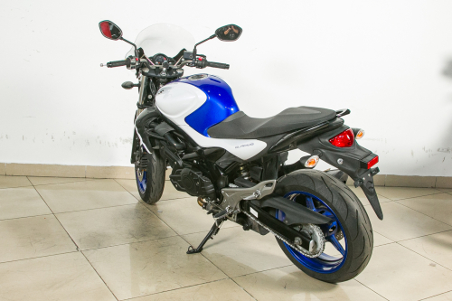 Мотоцикл SUZUKI SFV 400 Gladius 2014, белый фото 8