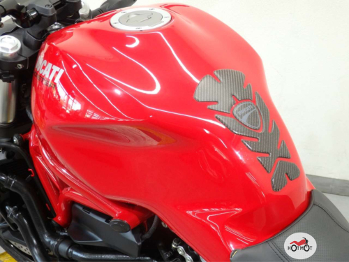 Мотоцикл DUCATI Monster 821 2020, Красный фото 8