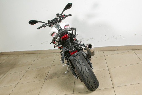 Мотоцикл TRIUMPH STREET TRIPLE R 2015, белый фото 5